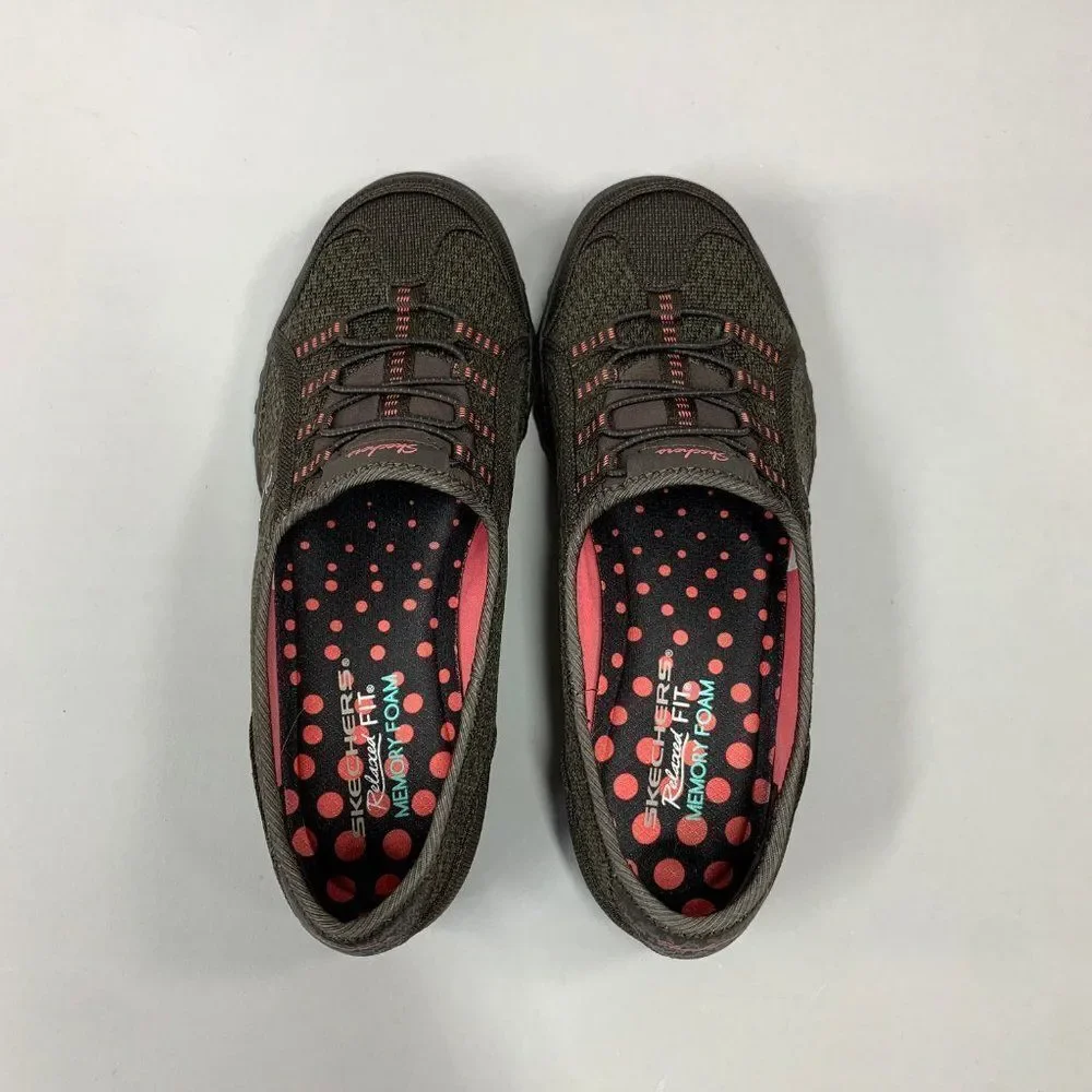 Skechers Breath Easy Shoes Women's Size 7 Brown Relaxed Fit Memory Foam Sneakers